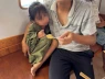 Quá may mắn: Hai cha con được cứu sống sau một đêm lênh đênh trên biển