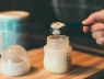 Pha sữa bột: Cho sữa vào nước hay nước vào sữa?