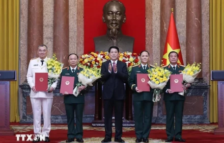 3 sĩ quan cấp cao Quân đội được thăng quân hàm Thượng tướng