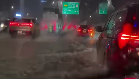 Đường vành đai 3 trên cao sau trận mưa thế này đây