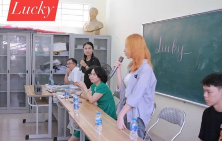 Phụ huynh 2k8 muốn con đỗ đại học đúng nguyện vọng, đừng để con "tự bơi"