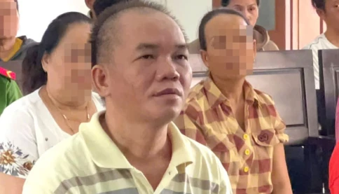 Tuyên phạt 11 năm tù cho ông chồng đ.âm, ch.ém vợ cũ bằng 2 con dao