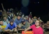 Hoàng Hường livestream bán sữa xương khớp giữa vùng lũ: Chất lượng sữa ra sao?