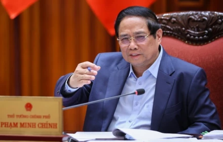 Chính phủ đặt quyết tâm tăng trưởng GDP 8,3-8,5%