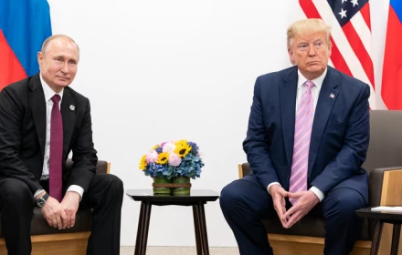 Trump dự định gặp Putin vào tuần tới, tín nhiệm Zelensky giảm mạnh