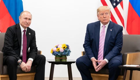 Trump dự định gặp Putin vào tuần tới, tín nhiệm Zelensky giảm mạnh