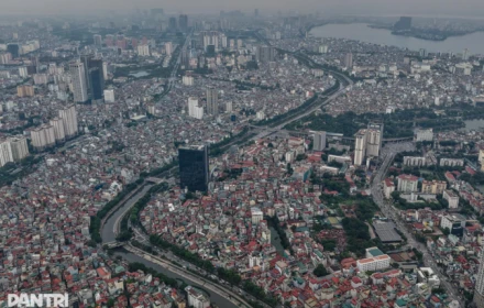 Hiện trạng sông Tô Lịch trước ngày được "hồi sinh"