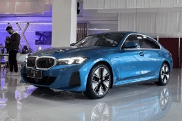 Vì sao xe sang lại kém sức hút tại thị trường Trung Quốc?