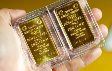 Giá vàng SJC hôm nay lại lên một tầm cao mới: 124,4 triệu đồng/ lượng