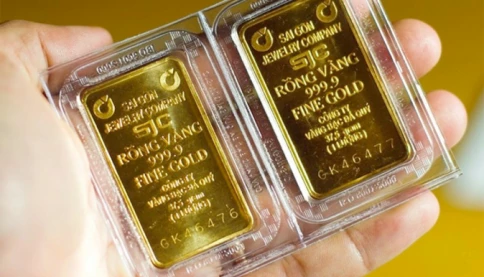 Giá vàng SJC hôm nay lại lên một tầm cao mới: 124,4 triệu đồng/ lượng