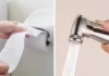 Vòi xịt hay giấy vệ sinh: lựa chọn nào mới đúng? 90% người dùng sai lầm