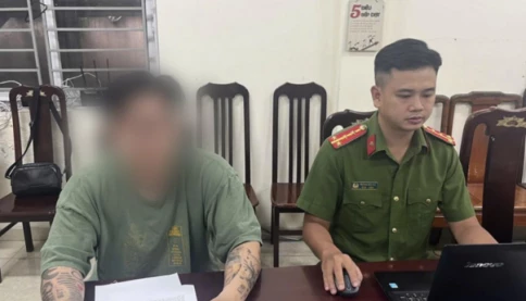 Lời khai ban đầu của đối tượng đấm, đạp người phụ nữ tại sảnh chung cư ở Hà Nội