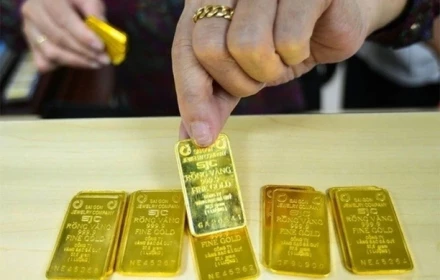Vì sao giá vàng miếng tiến sát mốc 125 triệu đồng/lượng đã tới đỉnh nhưng còn leo thang?