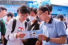 344 tổ hợp xét tuyển, bức tranh tuyển sinh 2025 vừa nhiều vữa nhiễu khiến phụ huynh lạc vào ma trận