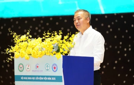 Người kế nhiệm PGS.TS.BS Nguyễn Lân Hiếu: "Chúng tôi chia tay để thầy đi làm những việc lớn lao hơn"
