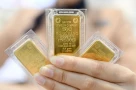 Vì sao giá vàng trong nước bất ngờ giảm mạnh sau khi lên đỉnh?