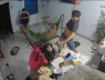 Vụ anh trai dùng ghế đánh em ruột dã man: Hai anh em nói gì?