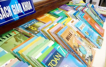 Vì sao không chỉnh sửa sách giáo khoa ngay trong năm học 2025-2026?