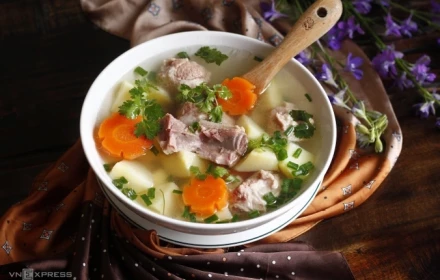 Nên, không nên đậy vung khi hầm xương? 😋