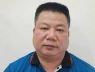 Nóng! Khởi tố tài xế ô tô xin nhập làn không được, chạy lên xe khách rút chìa khóa bỏ đi