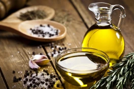 Dùng dầu ăn không đúng cách làm tăng cholesterol