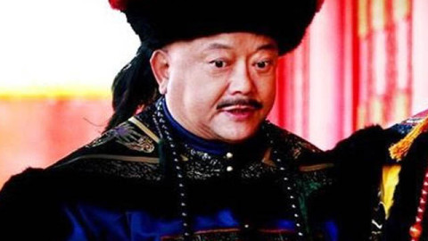 Vì sao Hòa Thân sở hữu kim bài miễn tử từ Hoàng đế, nhưng vẫn bị xử tử hình?