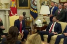 Zelensky sẽ mặc gì khi gặp Trump tại Nhà Trắng lần này?