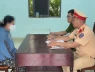 Người phụ nữ buôn ve chai gây tai nạn rồi bỏ mặc nạn nhân, run rẩy khi công an tìm đến nhà