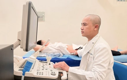 Vì sao đàn ông trung niên bỗng hưng phấn như tuổi đôi mươi?