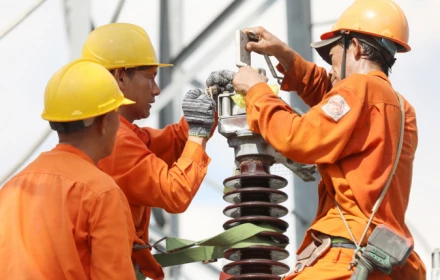 Ai gánh món nợ gần 45 nghìn tỷ của EVN?