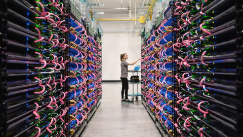 Cả thế giới "điên cuồng" chạy theo AI cùng Elon Musk: siêu máy tính 1 tỷ GPU sắp ra đời