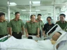 Vợ Đại úy Lê Đình Công khẳng định gia đình không kêu gọi ủng hộ, quyên góp nhưng có đối tượng giả danh đăng tin