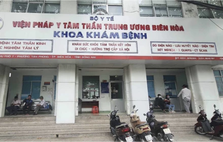 Cựu viện trưởng chiếm đoạt tiền tỷ của bệnh viện để tiêu xài cá nhân
