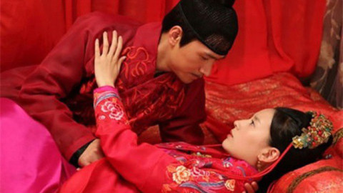 Vì sao người xưa thường dựng vợ gả chồng khi cô gái mới chỉ 14 tuổi?