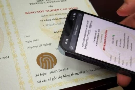 Một trường học ở Việt Nam đã áp dụng chip NFC để ngăn ngừa bằng giả