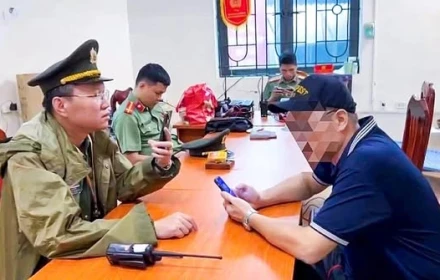 Người xí chỗ bán lại với giá 20k/ghế xem sơ duyệt bị mời uống trà!
