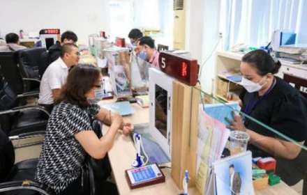 Người lao động không đủ điều kiện hưởng lương hưu, chưa đủ tuổi hưởng trợ cấp hưu trí xã hội được hưởng chế độ gì không?