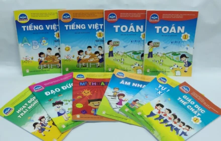 Bộ Chính trị: Cung cấp bộ SGK chung, đến 2030 miễn phí cho tất cả học sinh