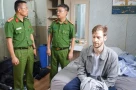 Người nước ngoài cướp trang sức hơn 800 triệu tại Đà Nẵng có thể bị lĩnh án bao nhiêu năm tù?