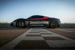 Bridgestone thực hiện chính sách môi trường cho ngành lốp tại Việt Nam, "biến" lốp xe phế thải thành dầu
