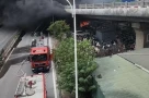 Vừa cháy bãi xe dưới chân cầu Vĩnh Tuy (Hà Nội), hàng trăm chiếc cháy trơ khung