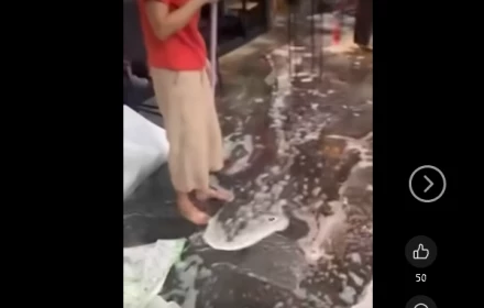 Công an đã làm việc với nhà hàng đổ xà phòng để “đuổi” người dân xem diễu binh