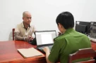 Chuyện nhưa đùa: Đi mua xe, "vứt" người yêu lại rồi lái xe bỏ đi