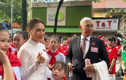 Tùng Yuki – “vệ sĩ của Mỹ Tâm” và những khoảnh khắc xúc động tại Quảng trường Ba Đình