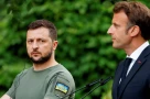 Báo Anh "tố" Tổng thống Pháp Macron gài bẫy lừa Zelensky. Như thế nào?