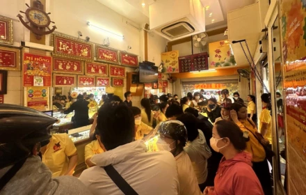 Giá vàng hôm nay vì sao vàng miếng neo đỉnh lịch sử, chênh lệch với thế giới vượt 20 triệu đồng/lượng?
