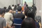 “Ở nhà với bố mẹ, ăn cơm ba bữa, được đi học mỗi ngày đã là một điều quá may mắn”