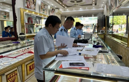 Ngày 9/9/2025 thanh tra việc chấp hành pháp luật của các doanh nghiệp kinh doanh vàng