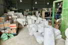 Cận cảnh bên trong "nhà máy" sản xuất bỉm, băng vệ sinh giả