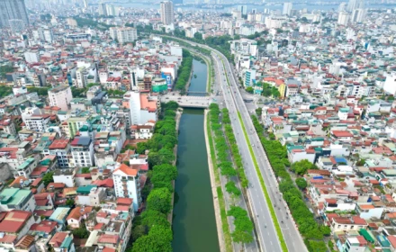 Hà Nội sắp làm công viên dọc sông Tô Lịch